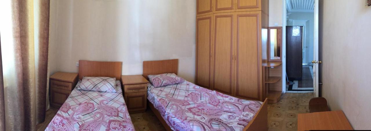 Guest House Lilia エレバン エクステリア 写真