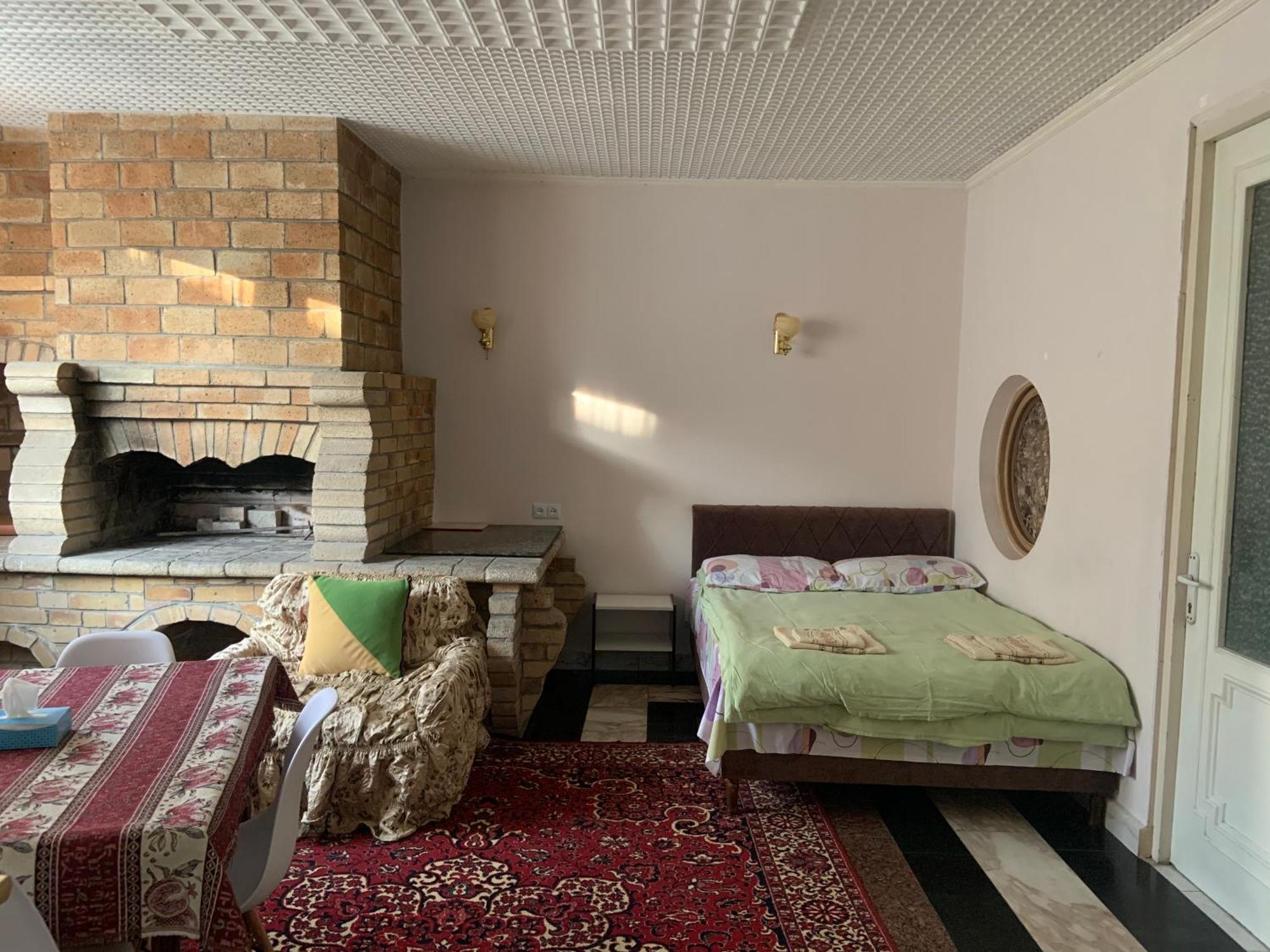 Guest House Lilia エレバン エクステリア 写真