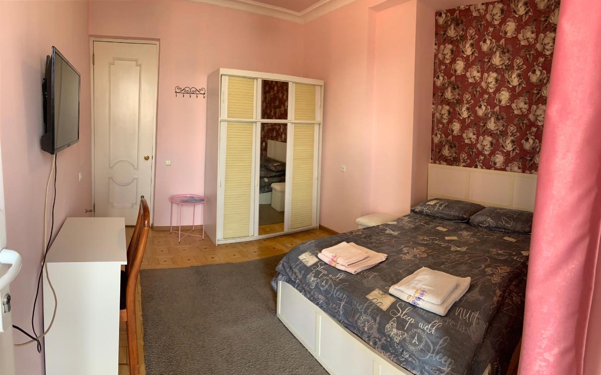 Guest House Lilia エレバン エクステリア 写真
