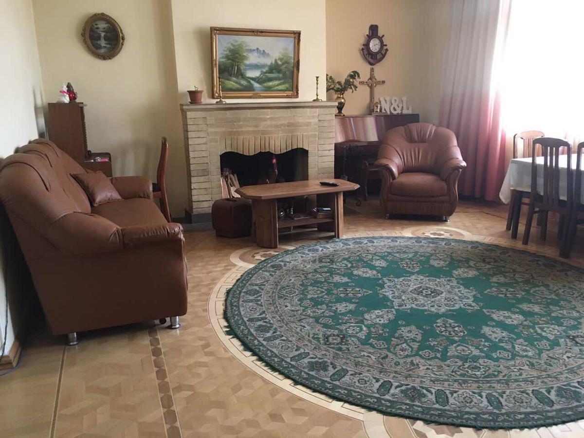 Guest House Lilia エレバン エクステリア 写真